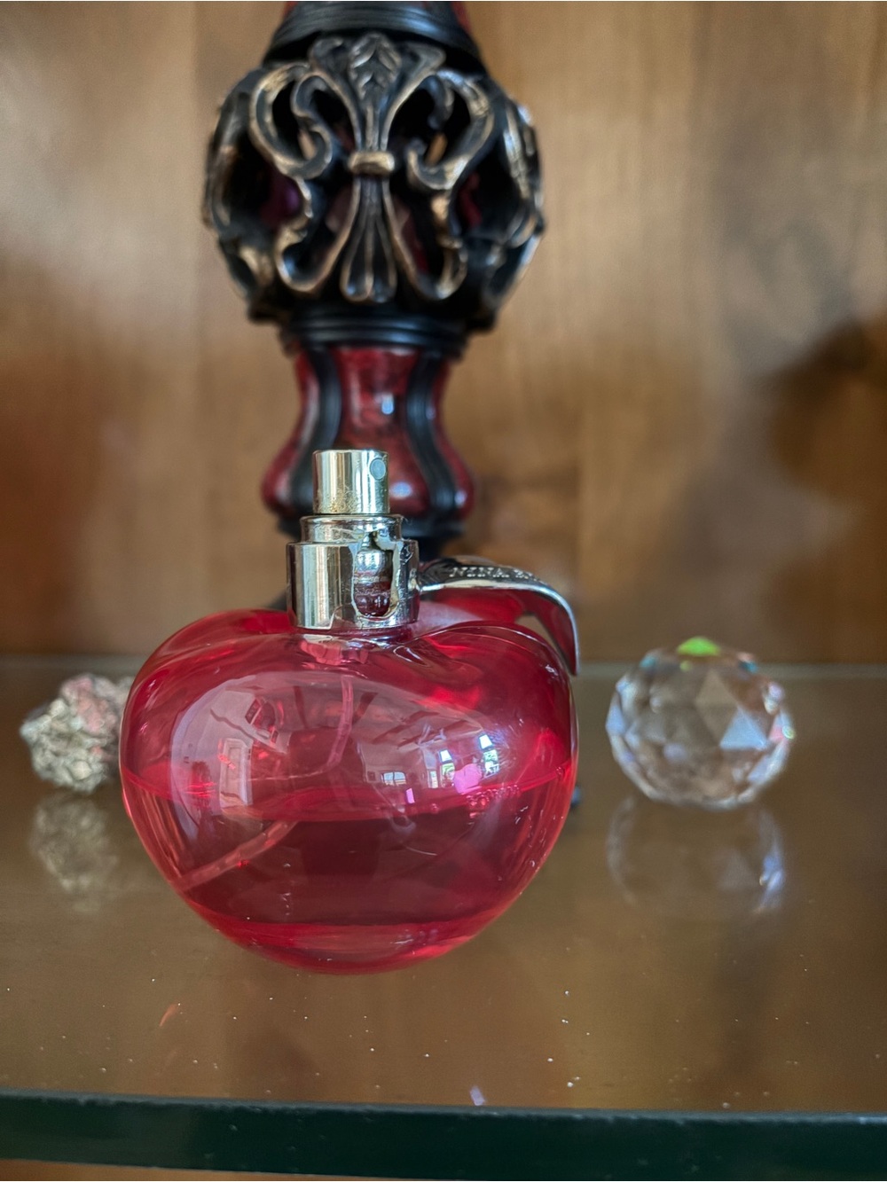 Nina Ricci Red Apple-Shaped Fragrance Bottle with Silver Leaf - Picture 7 of 7